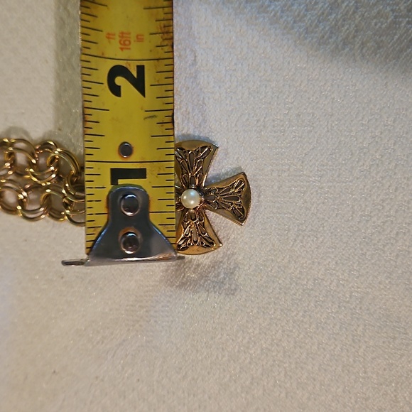 Vintage Maltese Cross With Faux Pearl Gold Tone Chain Necklace - Picture 9 of 9